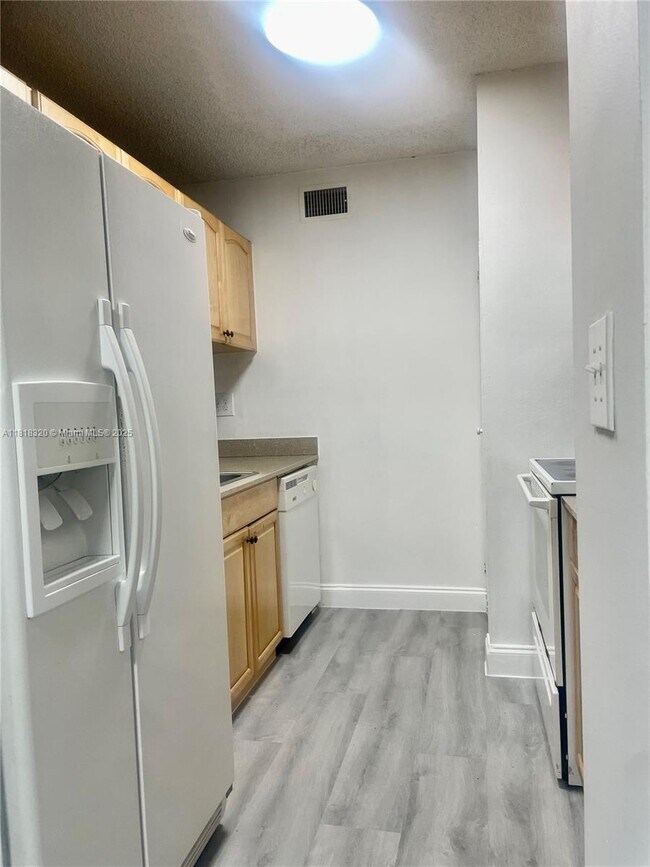 Foto del edificio - 15675 SW 74th Cir Dr