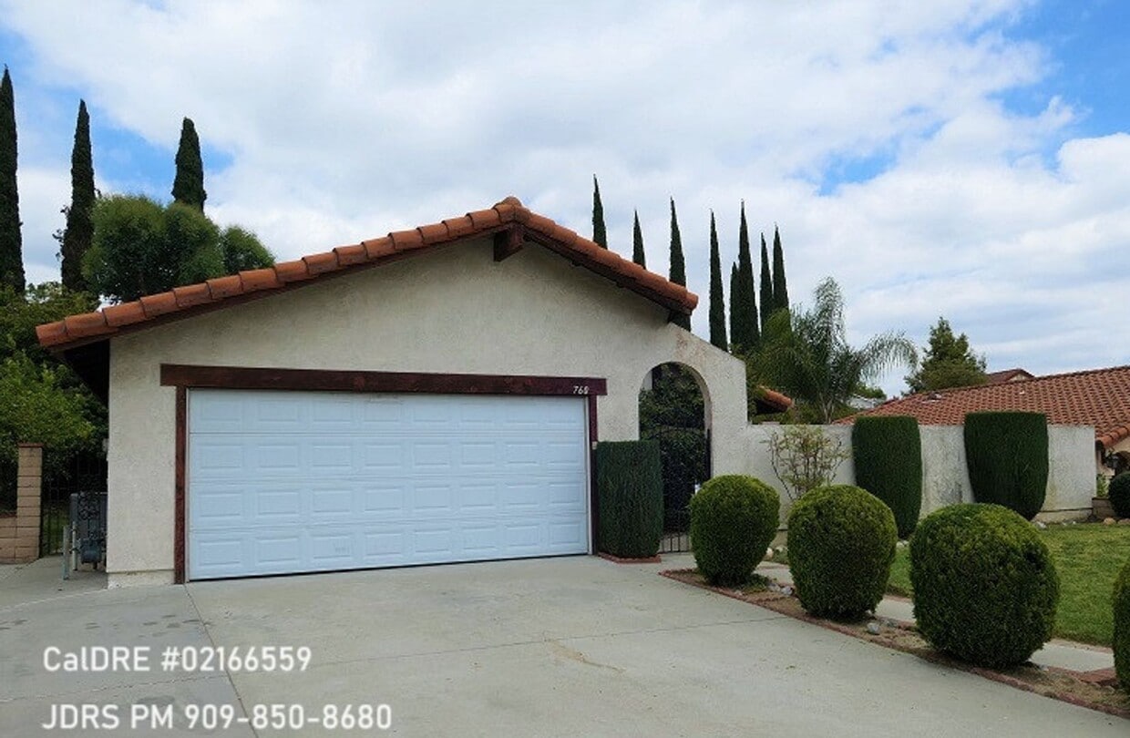 Primary Photo - Walnut 3 Bedroom Home