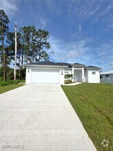 Building Photo - 348 Ranch Ave