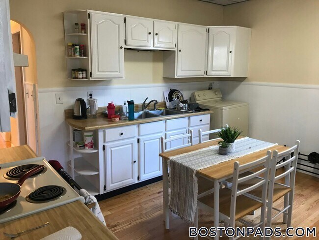 Building Photo - 27-29 Cameron Ave.