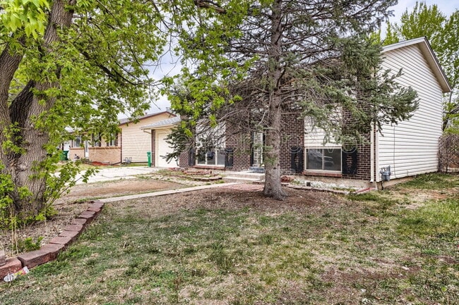 Foto del edificio - 949 Olathe St