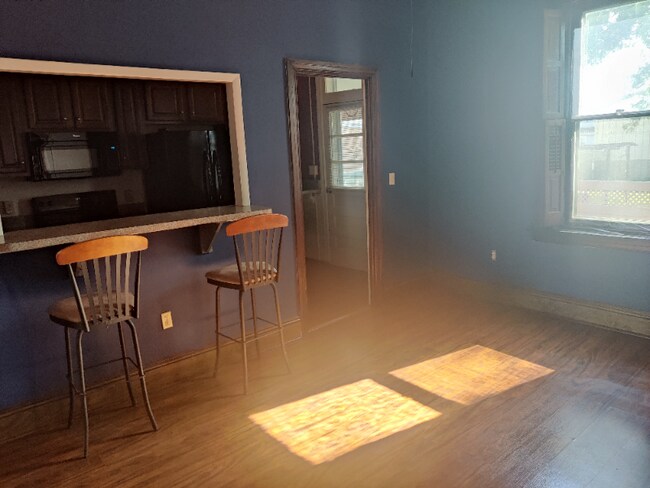 Building Photo - 207 N Catherine St