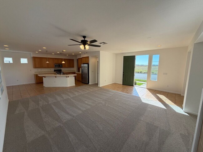 Foto del edificio - 4 bedroom | 2.5 bathroom | Single family h...