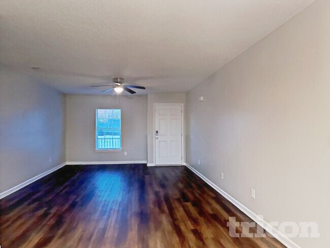 Foto del edificio - 314 E Waverly Pl Ct