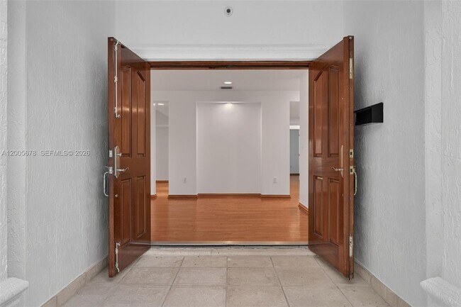 Foto del edificio - 1237 Aduana Ave