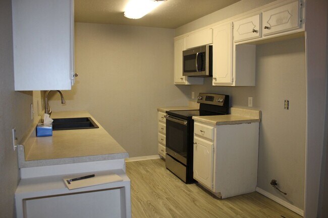 Foto del edificio - Housing Vouchers Accepted!