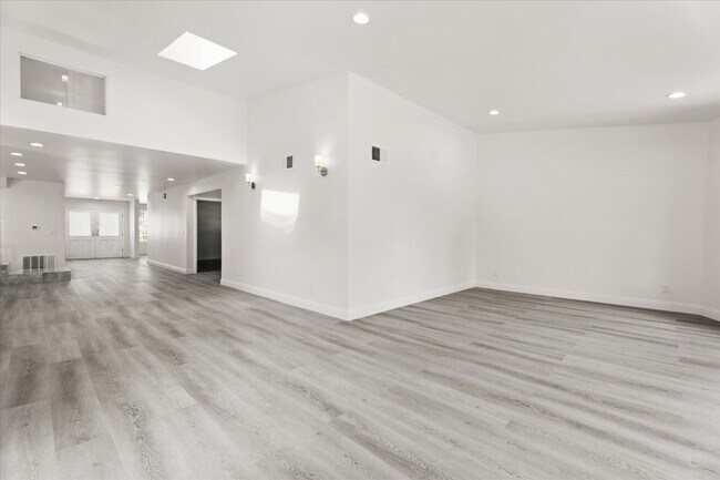 Foto del edificio - 2138 Midvale Ave