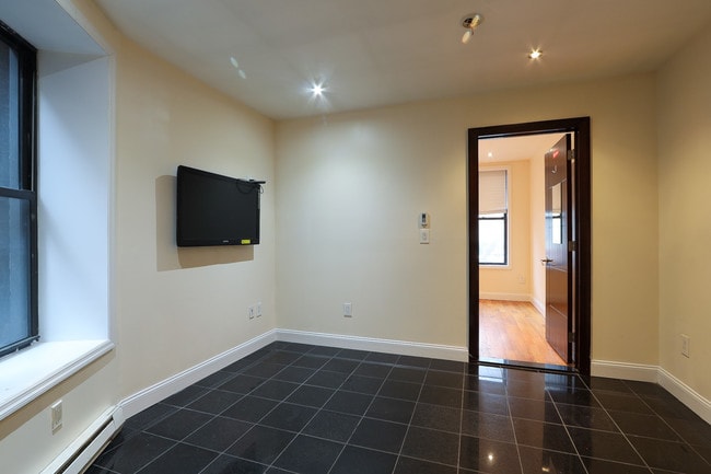 Building Photo - 969 Amsterdam Ave