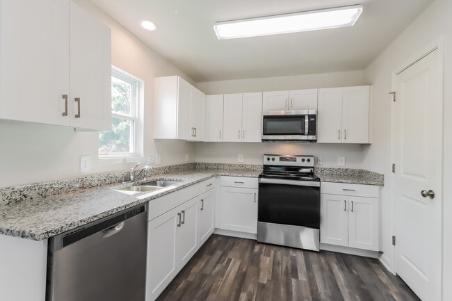 Building Photo - 266 Bluebonnet