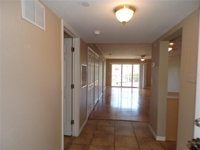Foto del edificio - 150 Harborside Ave