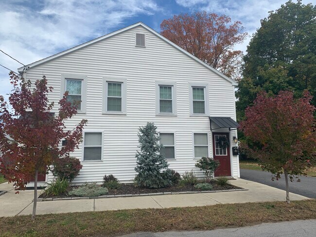 Building Photo - 129 Middle Ave