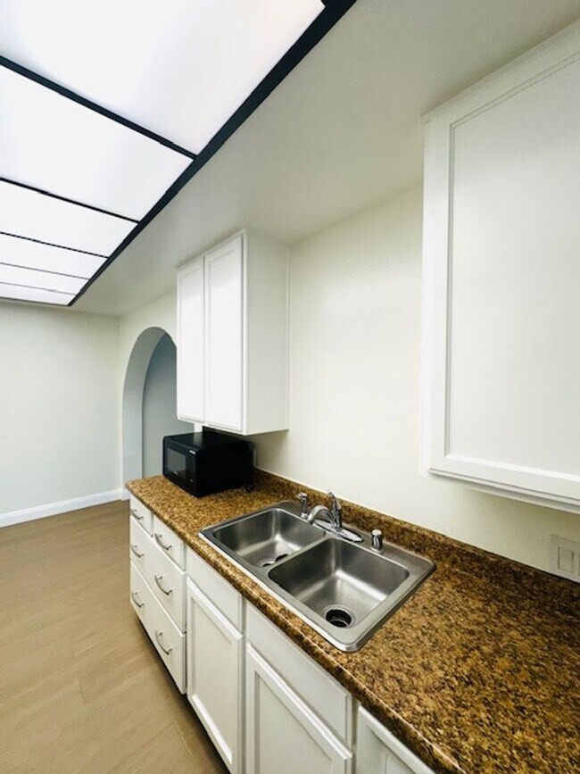 Foto del edificio - Ocean Front Living!