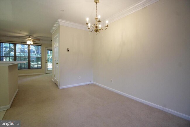 Foto del edificio - 2293 Village Crossing Rd