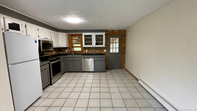Building Photo - 188 Moore Dr
