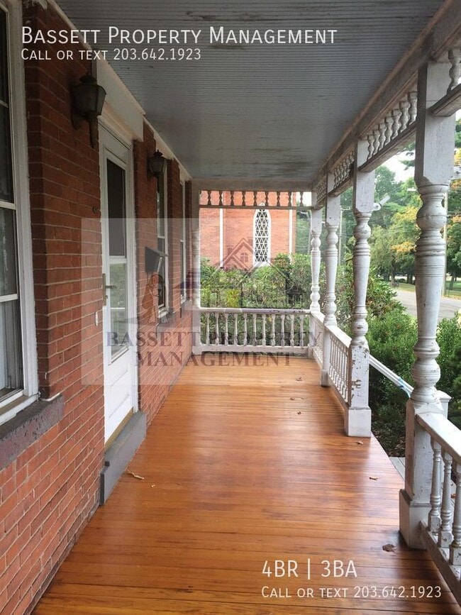 Building Photo - 1 Trumbull Pl