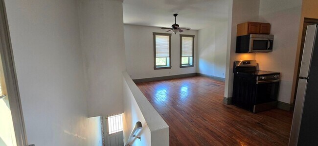 Foto del edificio - 3004-3008 S. Jefferson Ave.