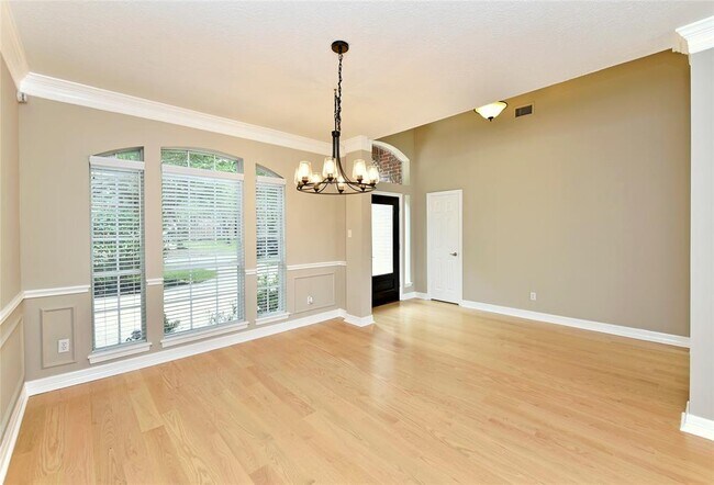 Foto del edificio - 19810 Emerald Leaf Dr