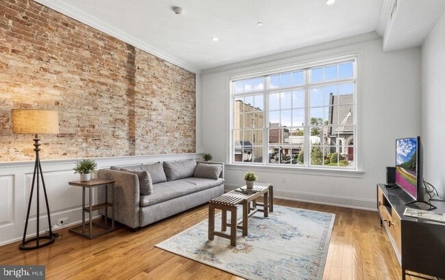 Foto del edificio - 108 E Lancaster Ave