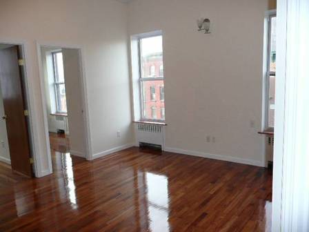 Primary Photo - 747 Union St