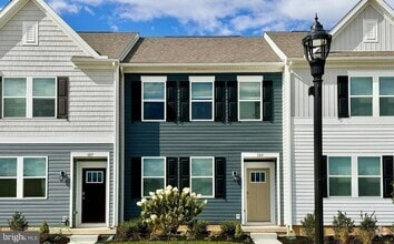 Building Photo - 105 Ridgley Blvd