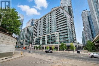 Building Photo - 25 Lower Simcoe St