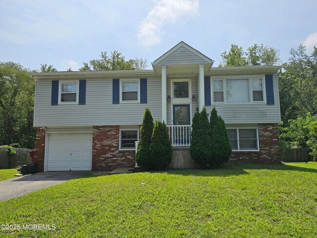 Building Photo - 204 Mill Creek Dr