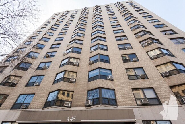Foto del edificio - 433 W Wellington Ave