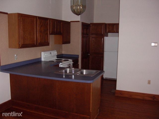 Primary Photo - 11043 Cliff Mills Rd