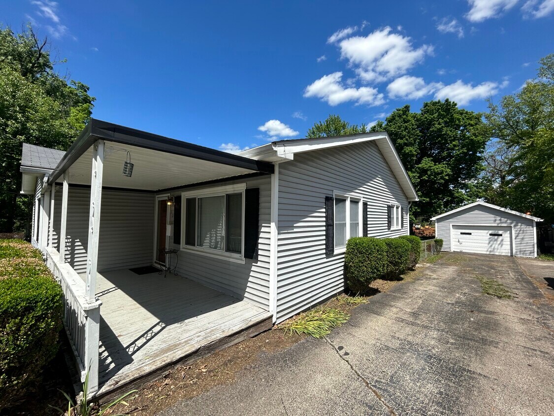 111 Franklin Ave, La Grange, KY 40031 House Rental in La Grange, KY