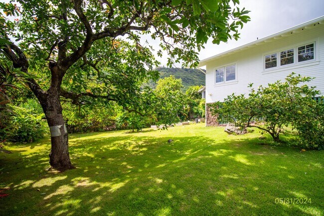 Building Photo - UNIQUE OPPORTUNITY TO RENT A FURNISHED 2BR...