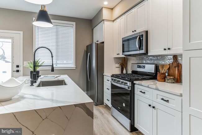 Foto del edificio - 2710 Latona Street