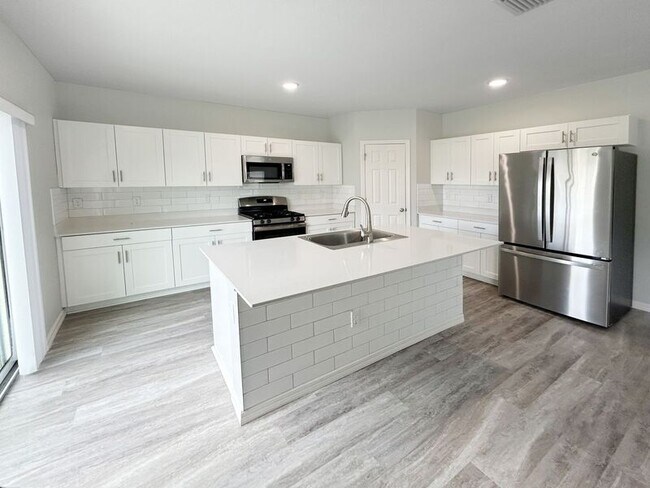 Foto del edificio - 12982 Oak Hill Way