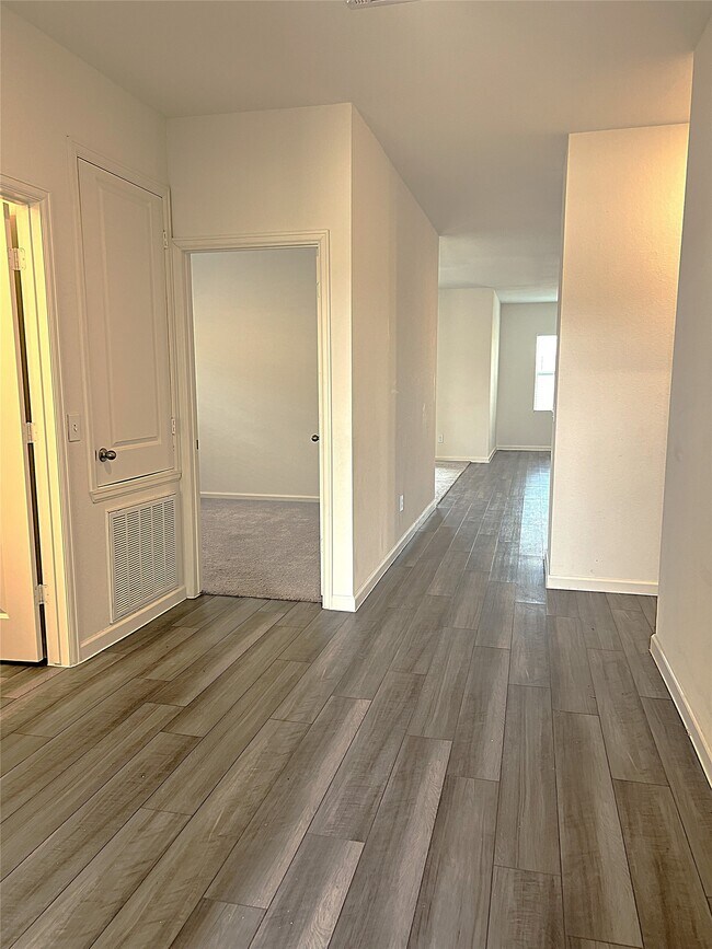 Foto del edificio - 14715 Peaceful Wy