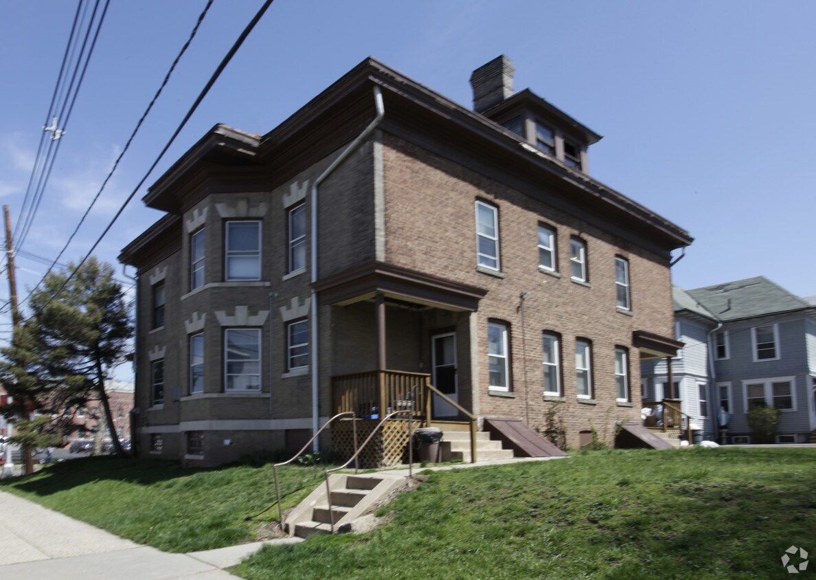 Primary Photo - 42-44 Prince St
