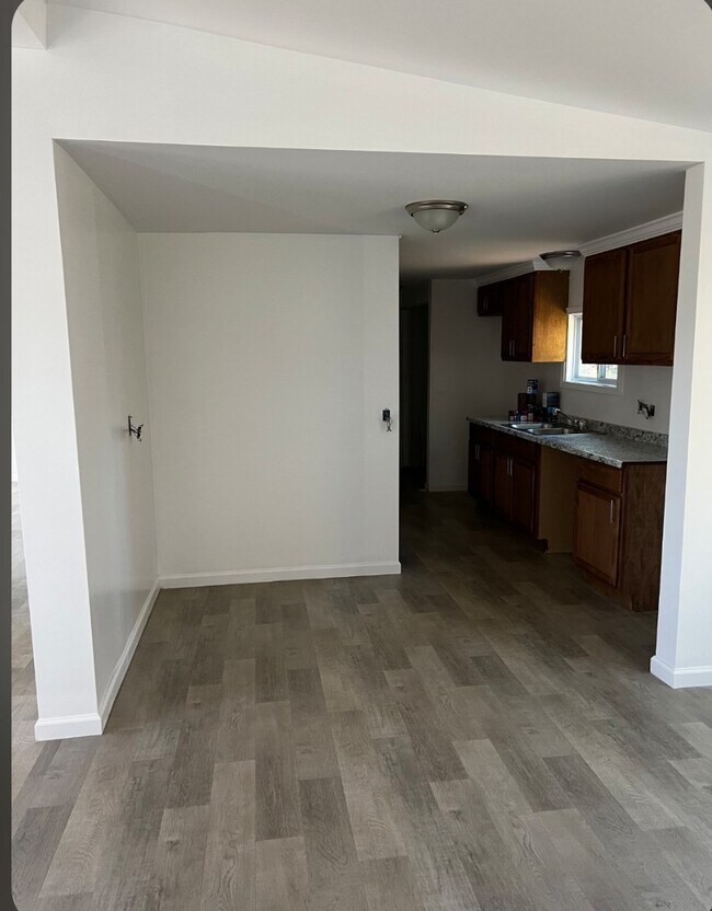 Foto del edificio - 4502 Jacksonville Rd