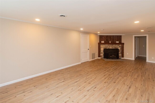 Foto del edificio - 79 Mountainside Rd