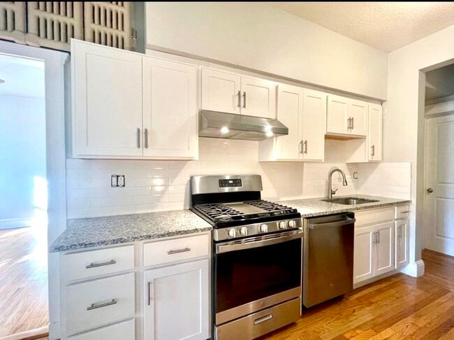 Building Photo - 246 S Huntington Ave