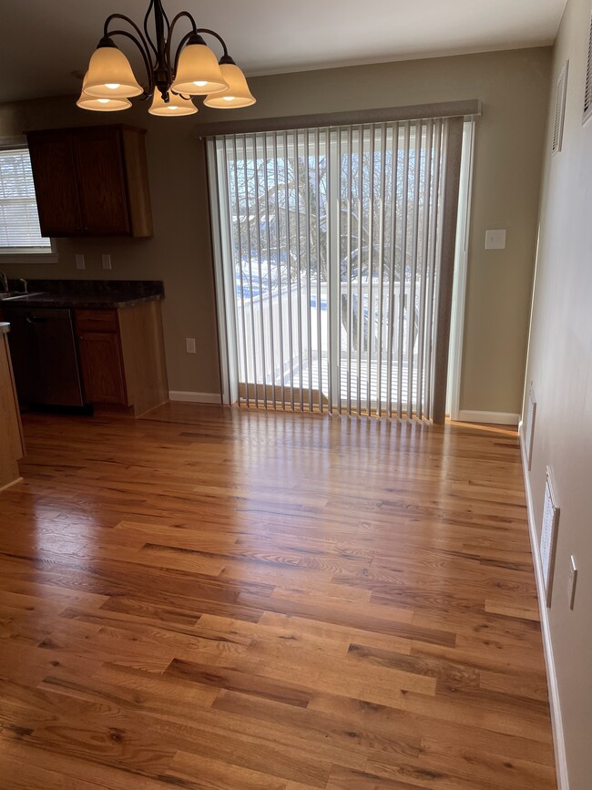 dining area - 34 Cutlip Dr