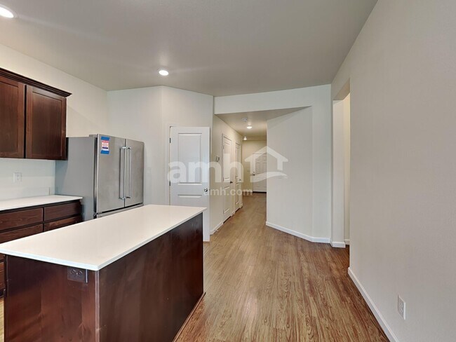 Building Photo - 2352 NW Matteo Dr