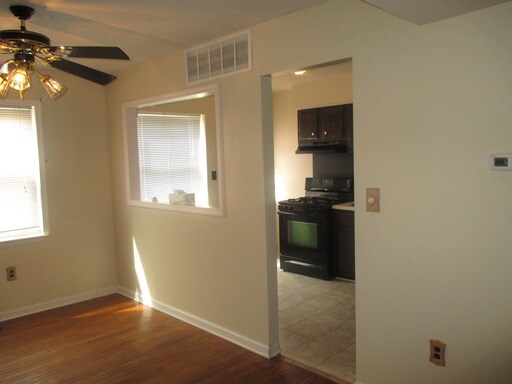 Building Photo - 770 Seawall Rd
