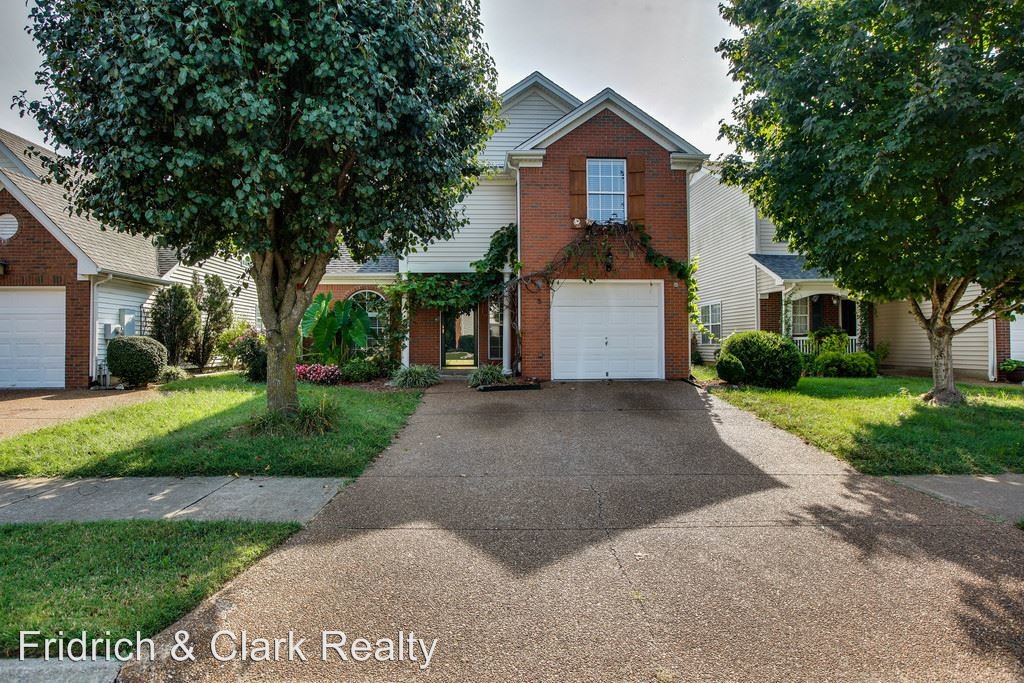 Foto principal - 8 Prescott Pl