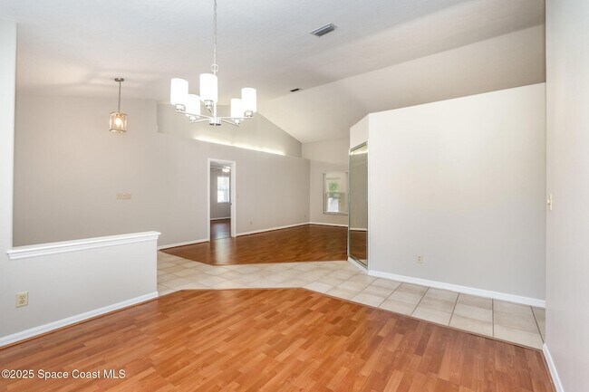 Building Photo - 947 Sierra Pl NE