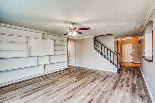 Foto del edificio - 2614 Elder Park Ct
