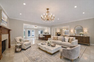 Building Photo - 16121 Singapore Ln