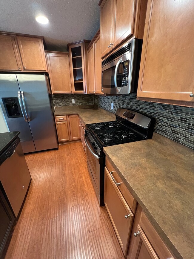 Building Photo - 3634 White Pine Way