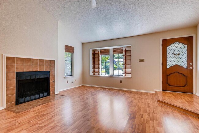 Building Photo - 4504 Velasco Pl