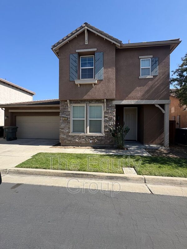 Building Photo - 1424 N Oliveto Ct