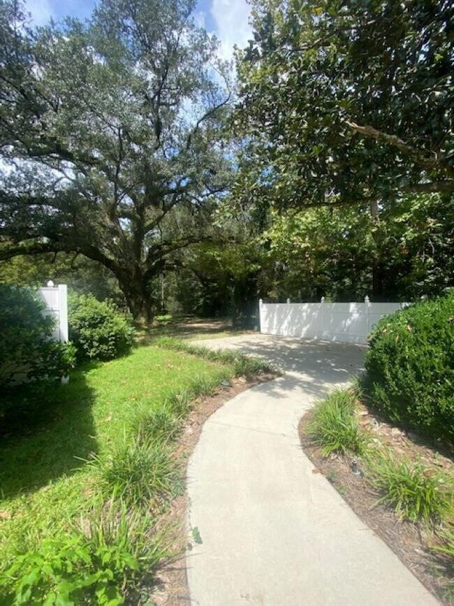 Foto del edificio - 4357 Maylor Rd