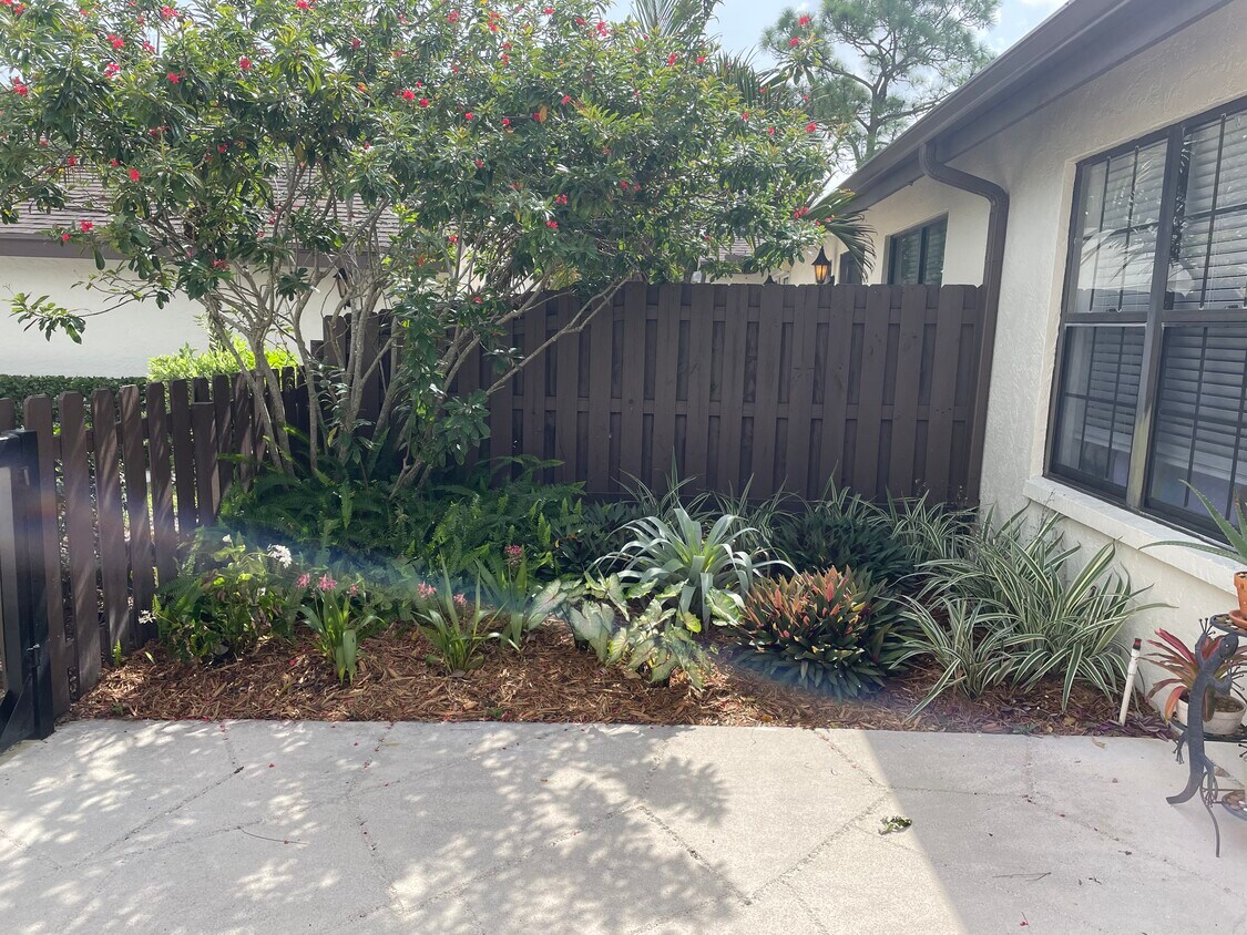 Foto principal - 2084 SW Silver Pine Way