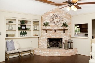 Building Photo - 11710 Glenway Dr